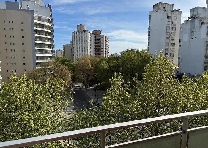 Dpto En Pleno Centro 3 Amb Con Cochera No Se Acepta Grupo De Jovenes